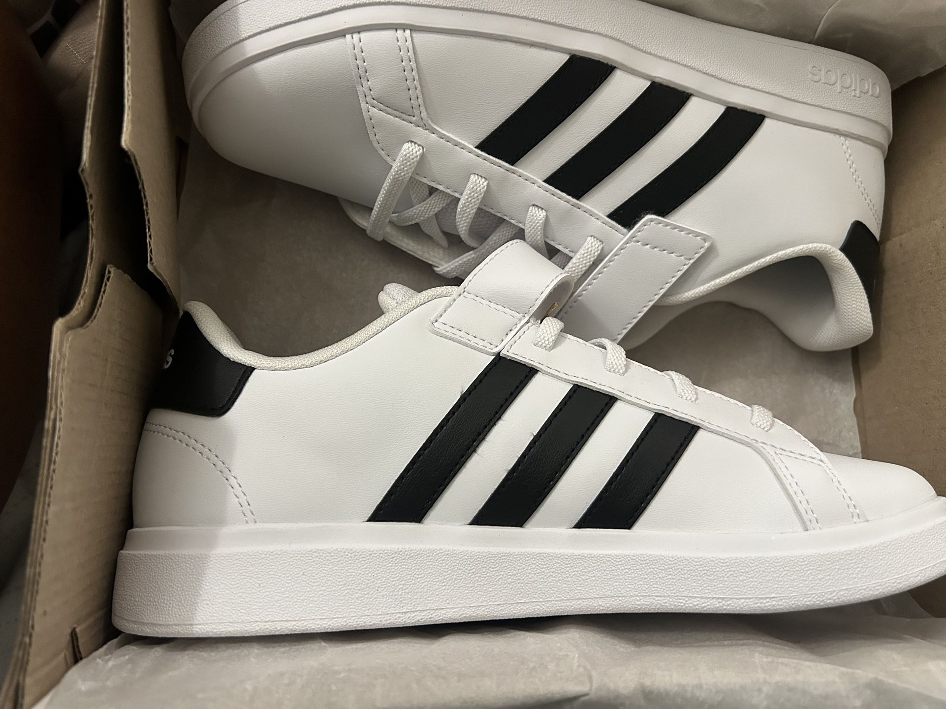 Adidas Grand Court 2.0