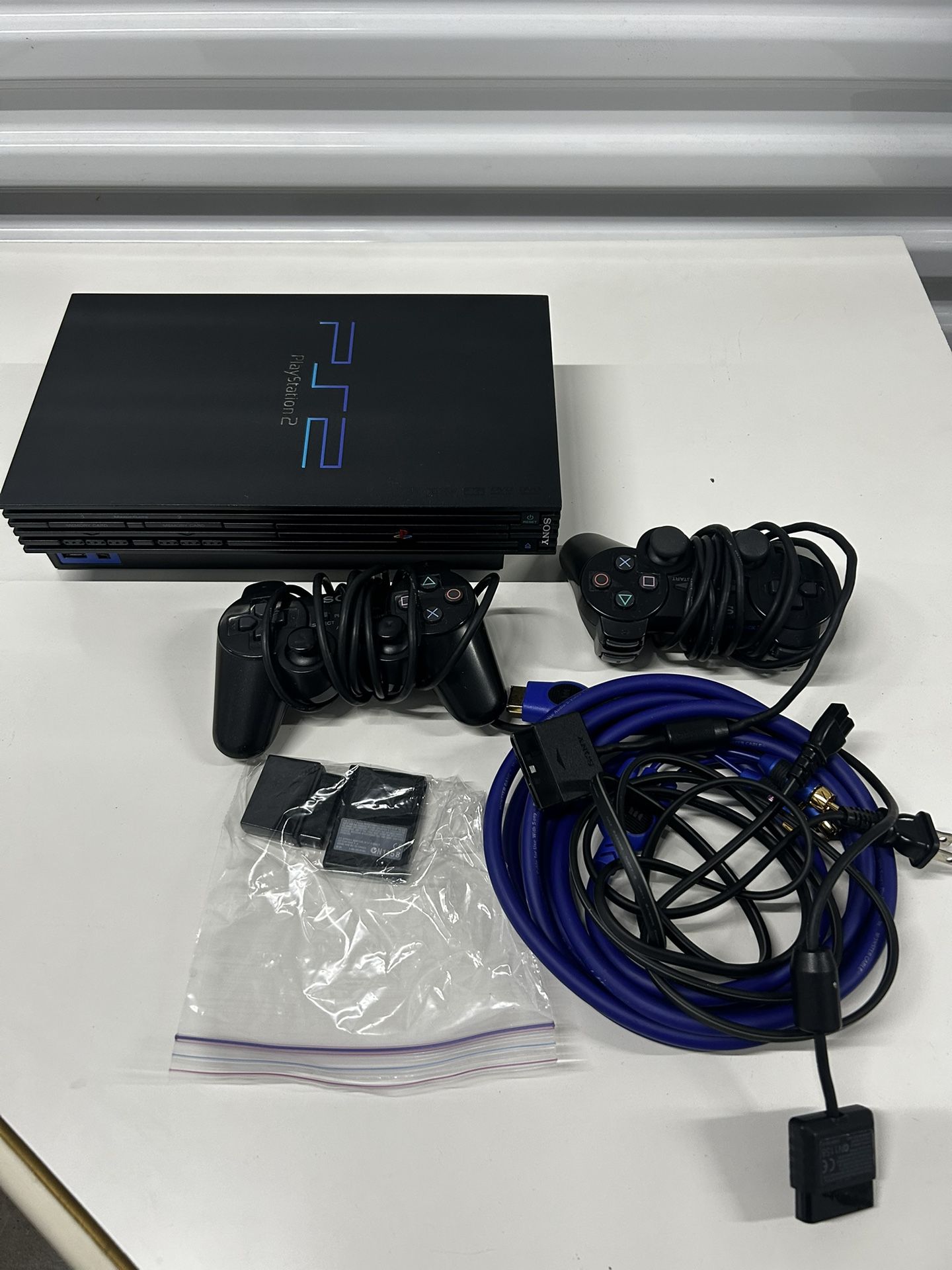Sony Playstation 2 PS2 console set with 2 controllers