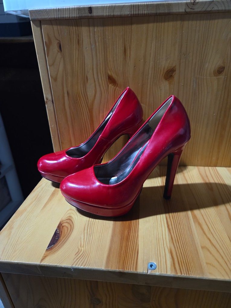 Red Pumps