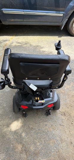 Pride Mobility Go chair-MED