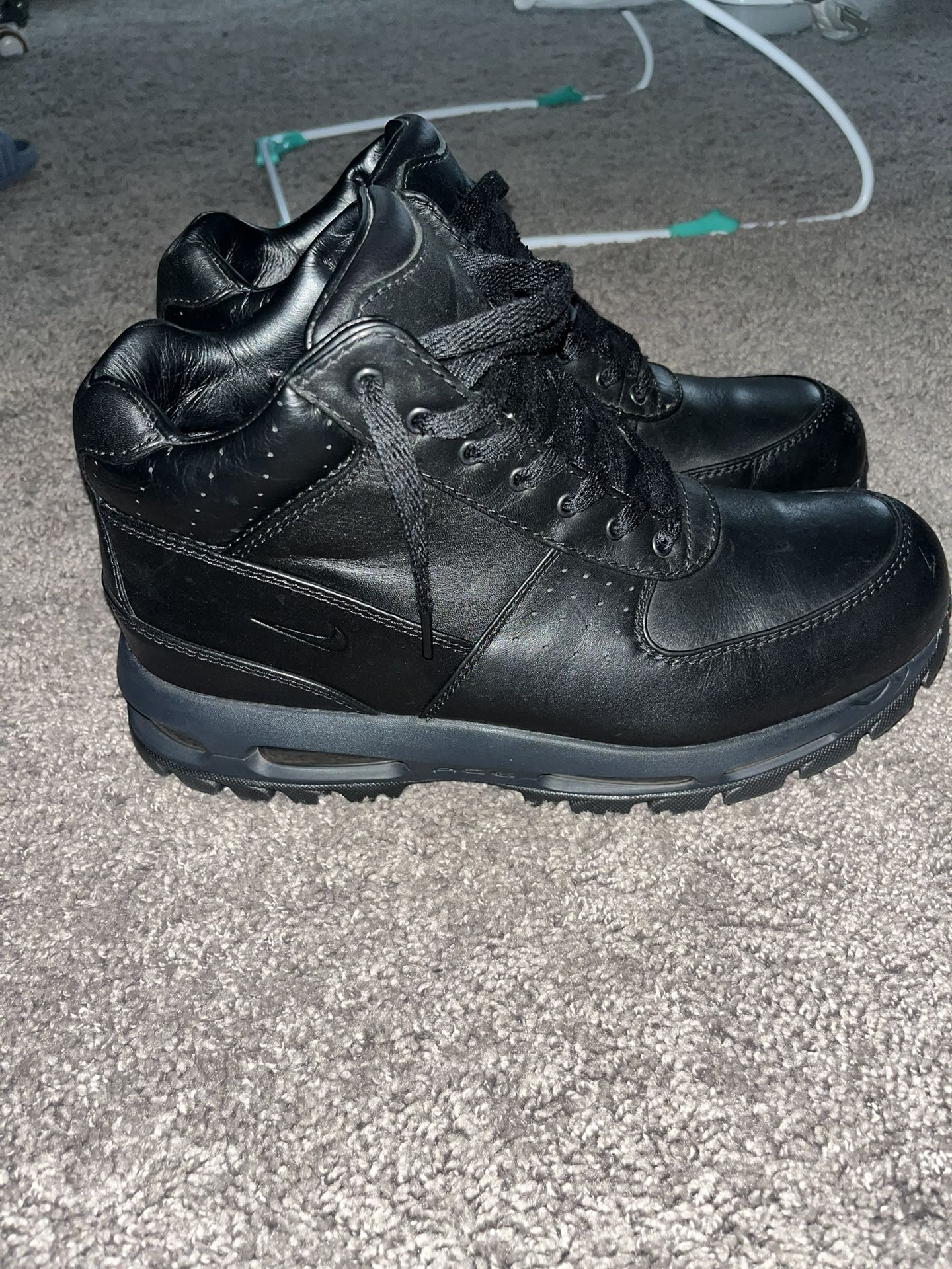 Nike ACG boots