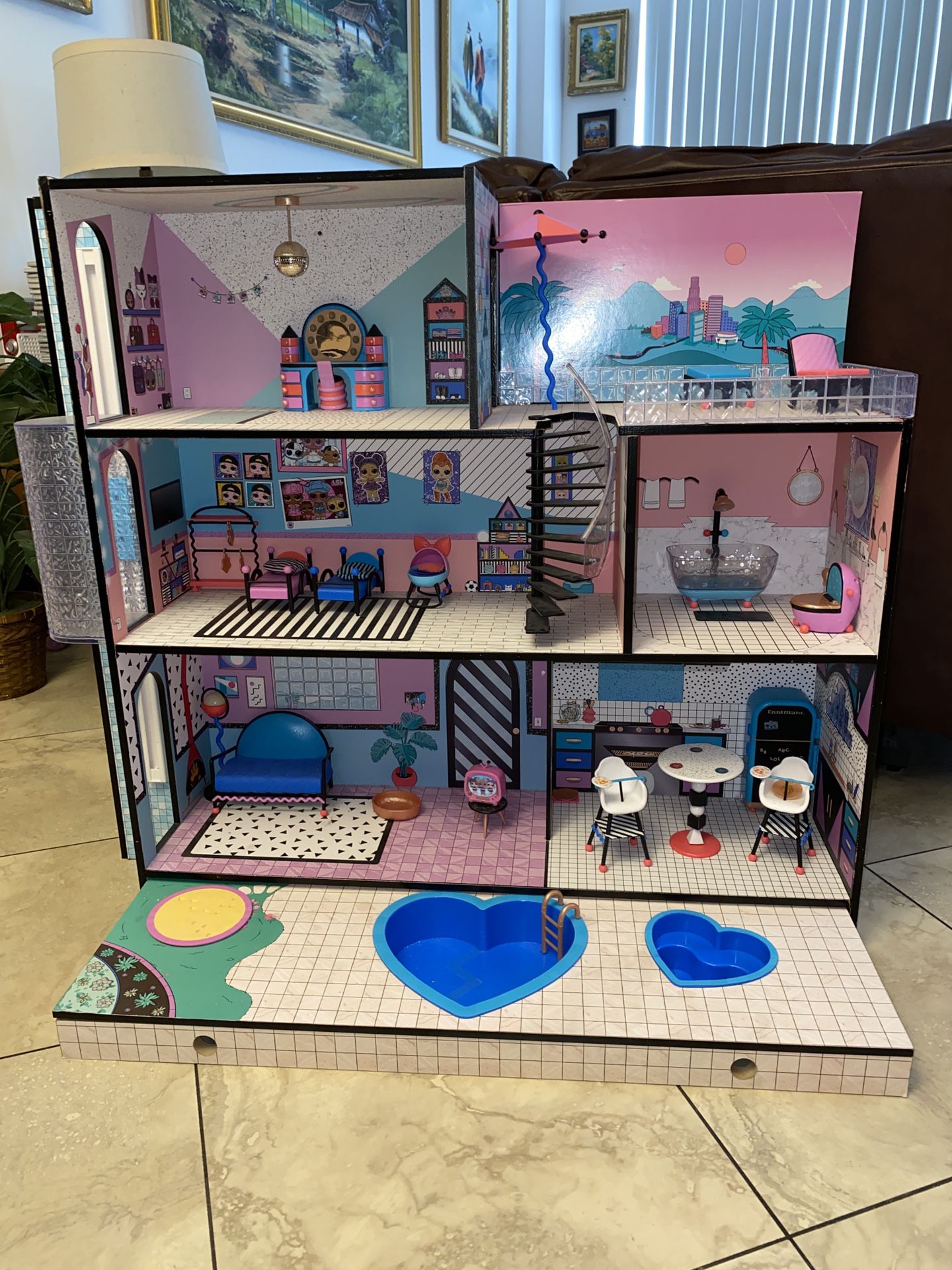 LOL Doll House with many dolls and accessories