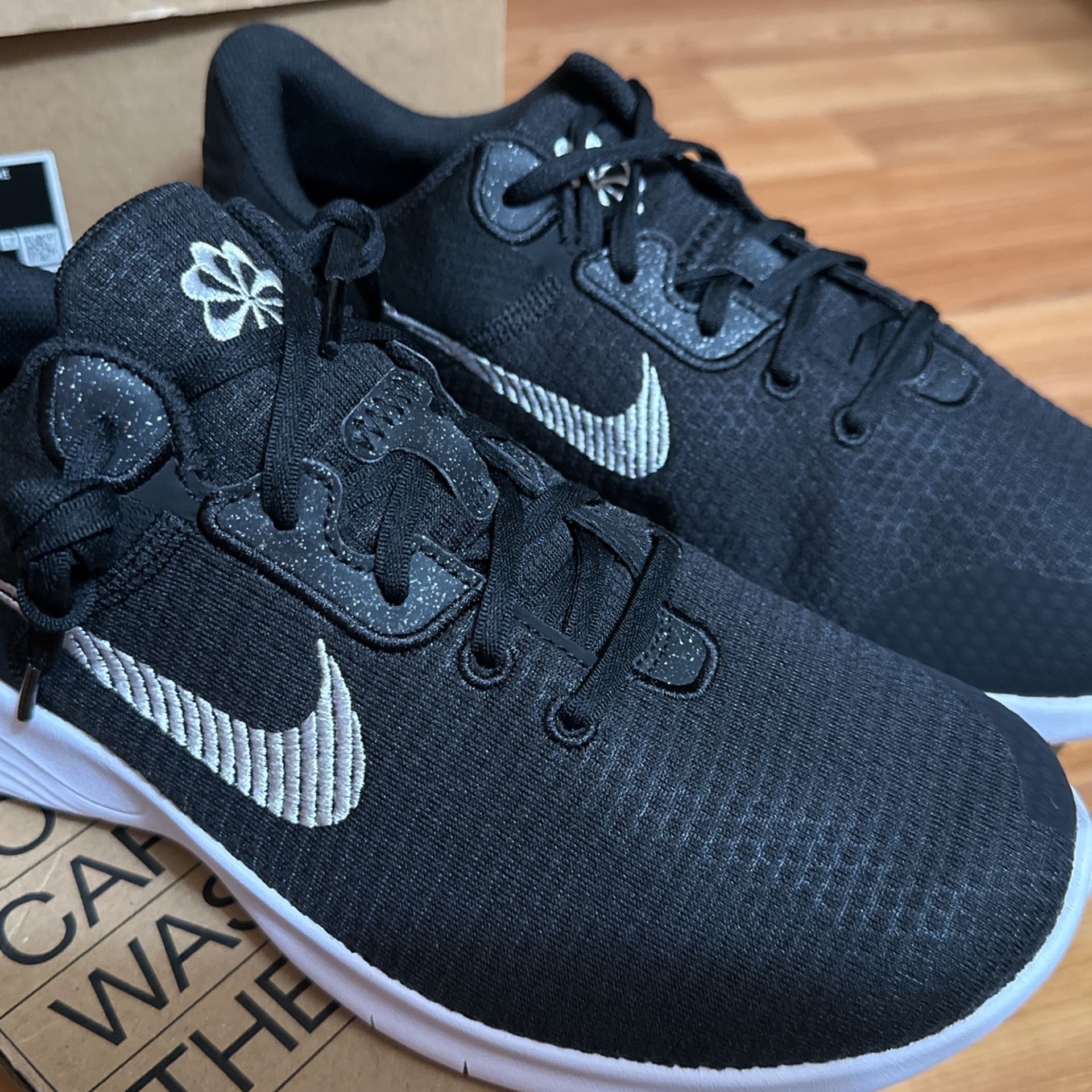 Nike Size 10W Size Size 11W Size 12W NEW