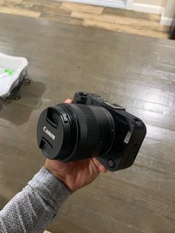 Canon eos R50v
