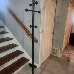 CLOTHES STAND