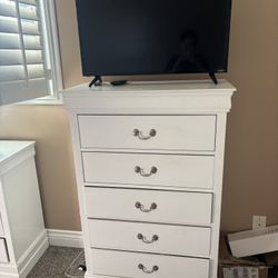 dresser set