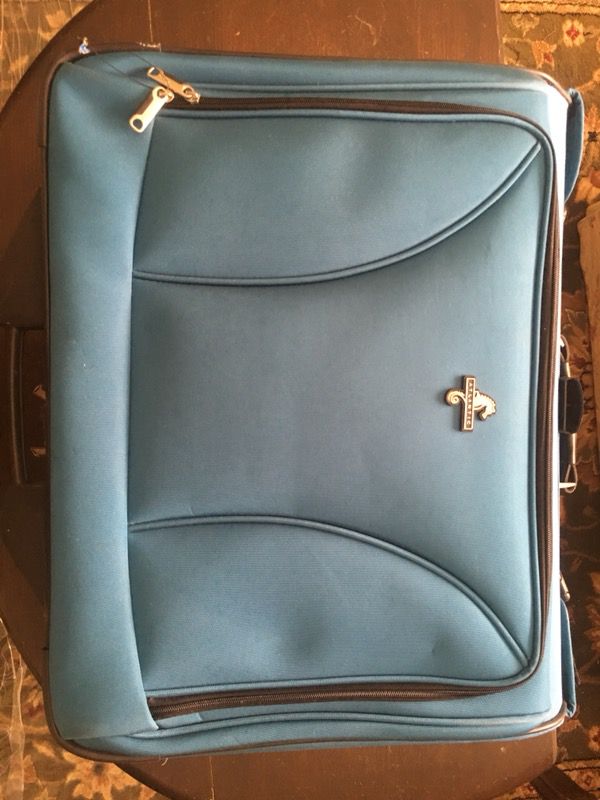 Atlantic folded Rolling garment bag luggage for Sale in Lauderhill, FL - OfferUp