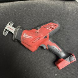Milwaukee M18 Hacksaw