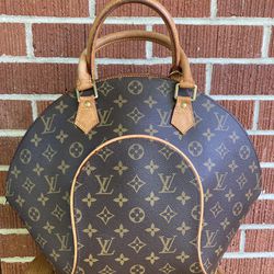 Louis Vuitton Ellipse MM Bag for Sale in Tupelo, MS - OfferUp