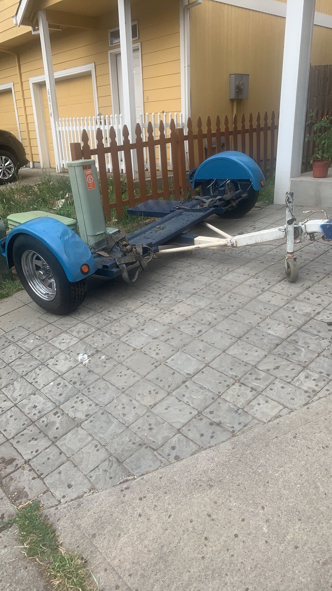 Tow dolly