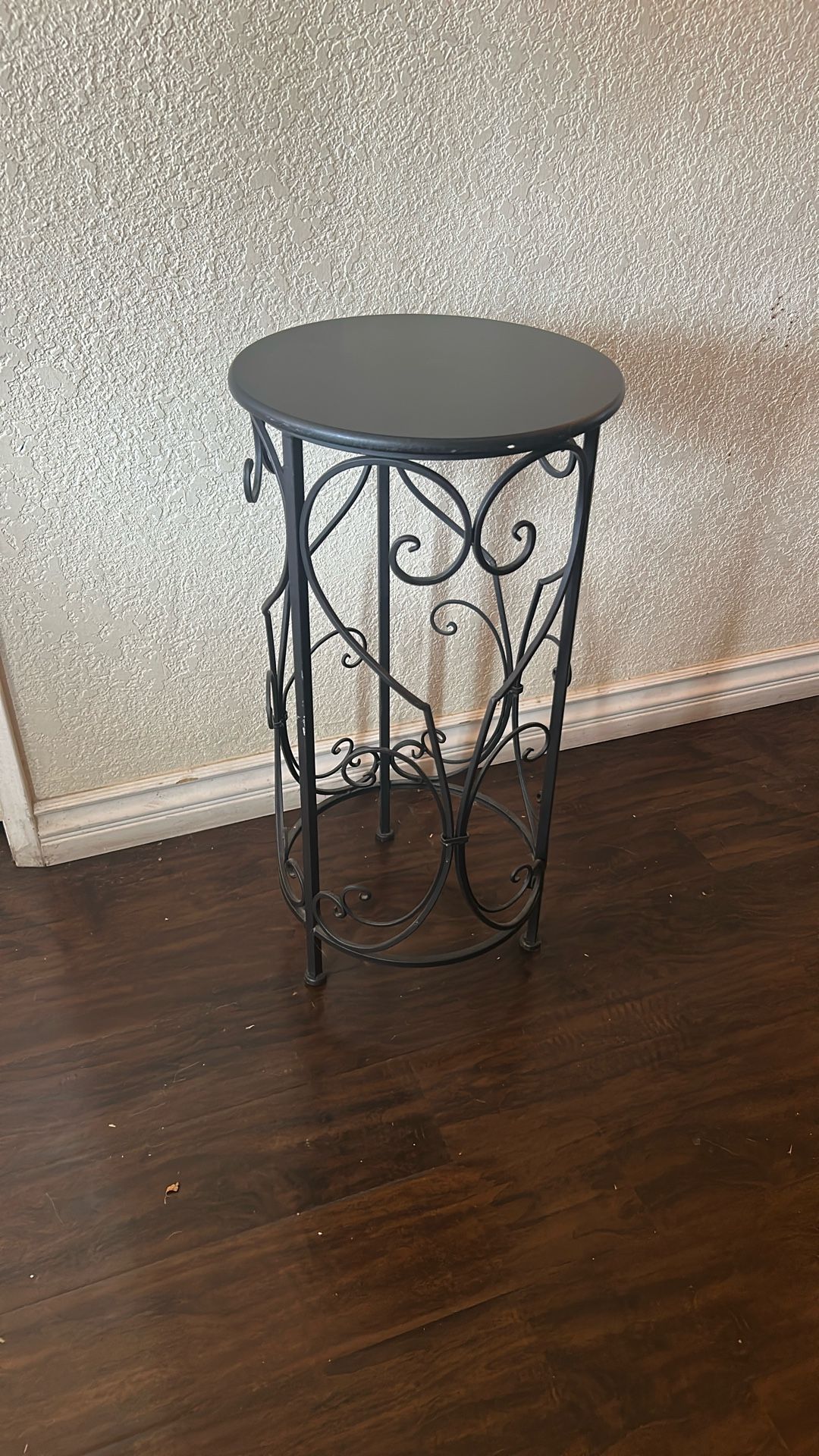 Long Black Scroll Table