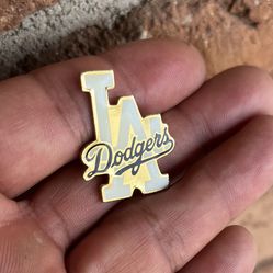 Dodgers hat lapel pin