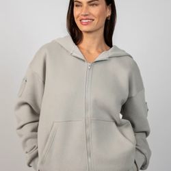 Comfrt Travel Essentials Zip Up