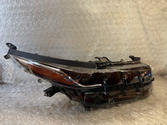2017-2018-2019-2020-2021-2022 Toyota Prius Prime LED Right Headlight OEM INSURANCE QUALITY