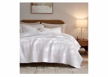 Striped White 100% Cotton Quilt  King Size Bedding Sets (New)