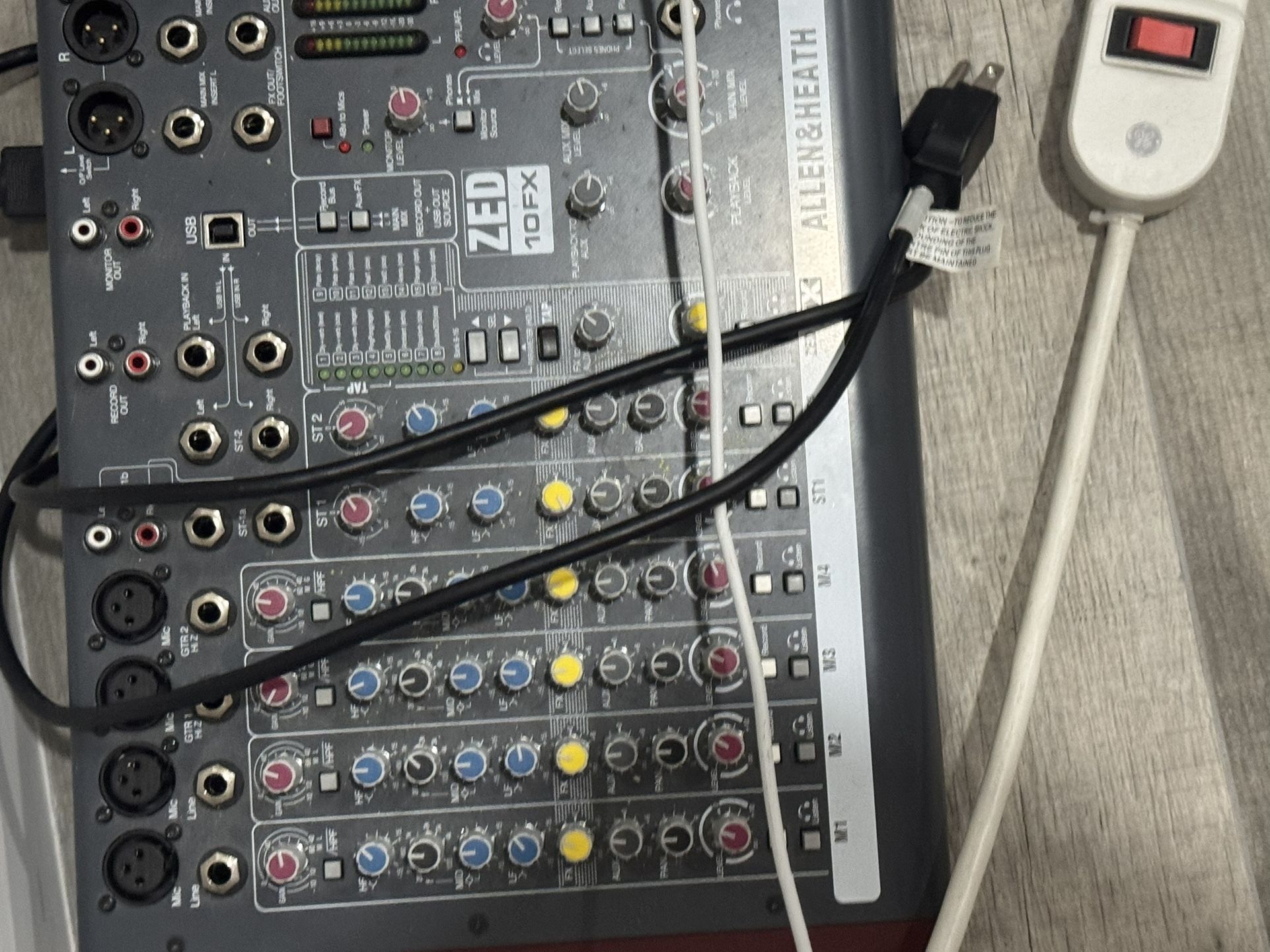 Allen & Heath ZED‑10FX in good condition