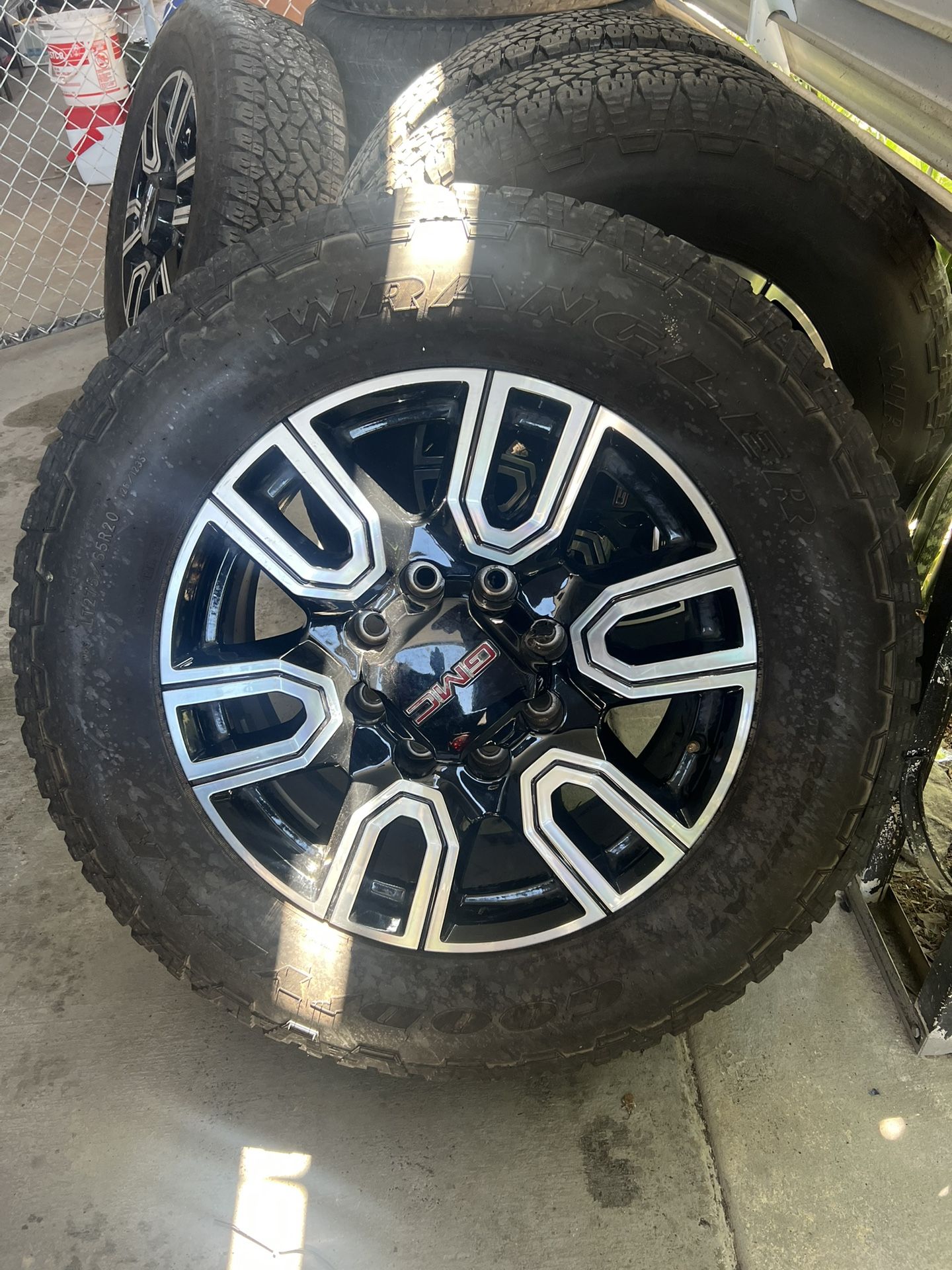 20” GMC Wheels & Tires