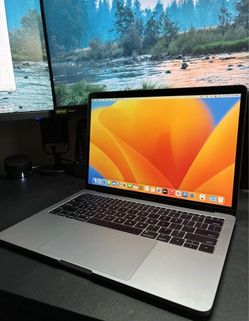 MacBook Pro 2017 with charger