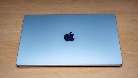15’ MacBook Air blue M4 256 ssd