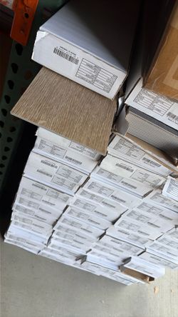 Vinyl plank