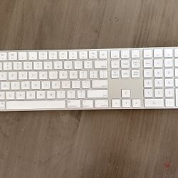 Apple Magic Keyboard - Barely Used