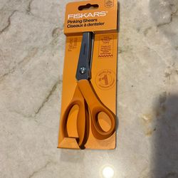 Sewing Fiskars Pinking Shears /Scissors New Never Opened Great For Crafts