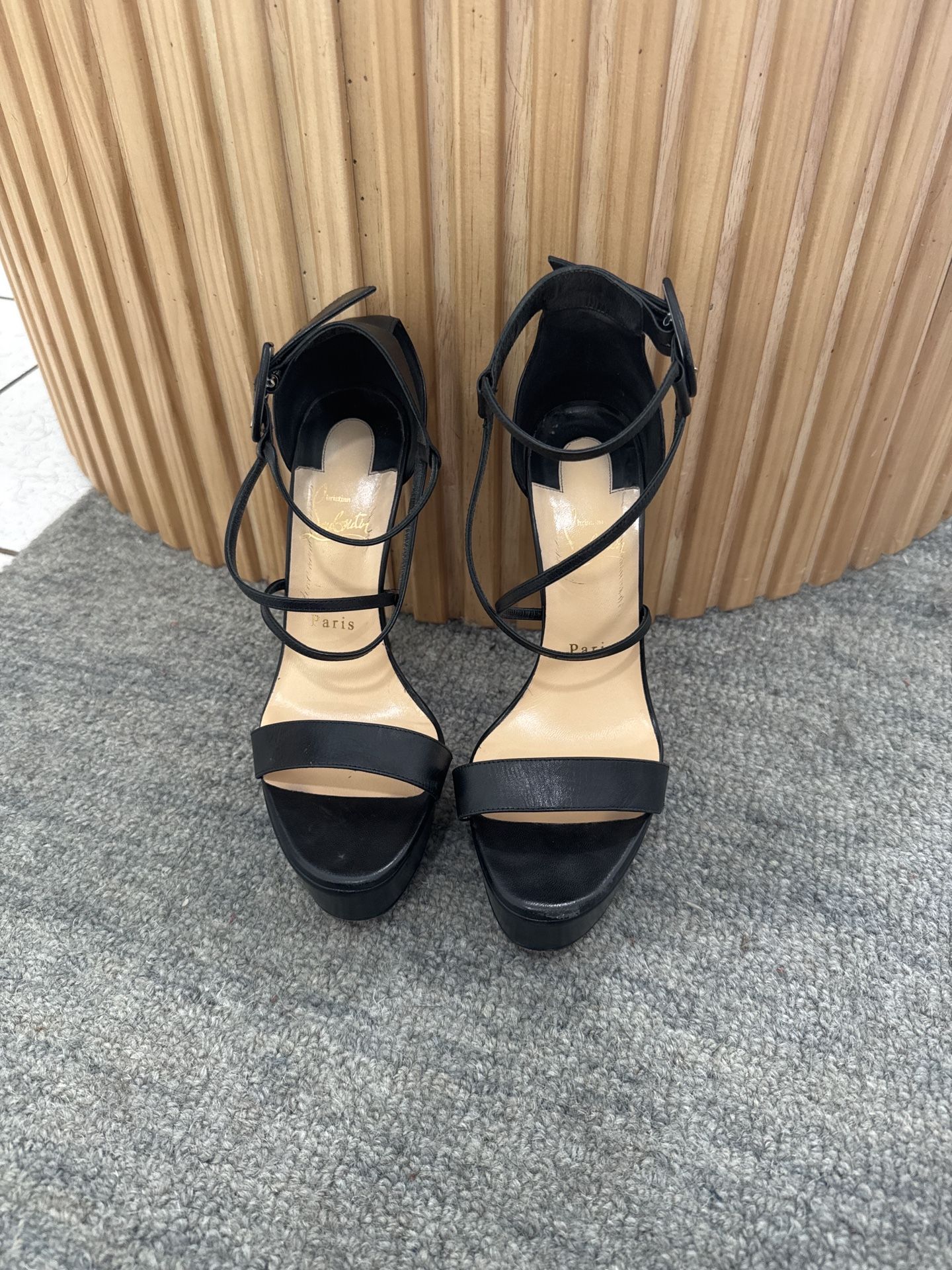 Christian Louboutin Choca Size 39.5 Good Condition, Black, Protective Bottom