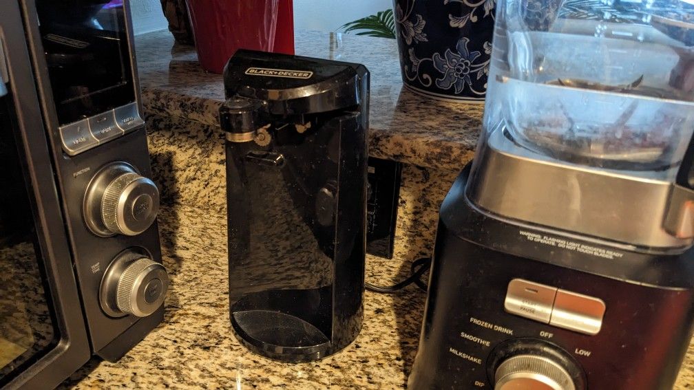 Black + Decker Can Opener