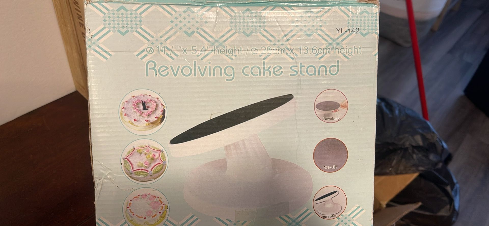 Revolving cake stand/fondant cake turntable