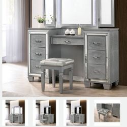 NEW VANITY  WHIT STOOL  NEW NEW IN BOX ☎️ 1714586,2564 