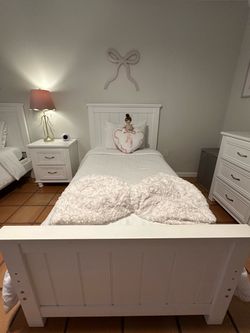 Rooms To Go Kids White Cottage style Bedroom Seth