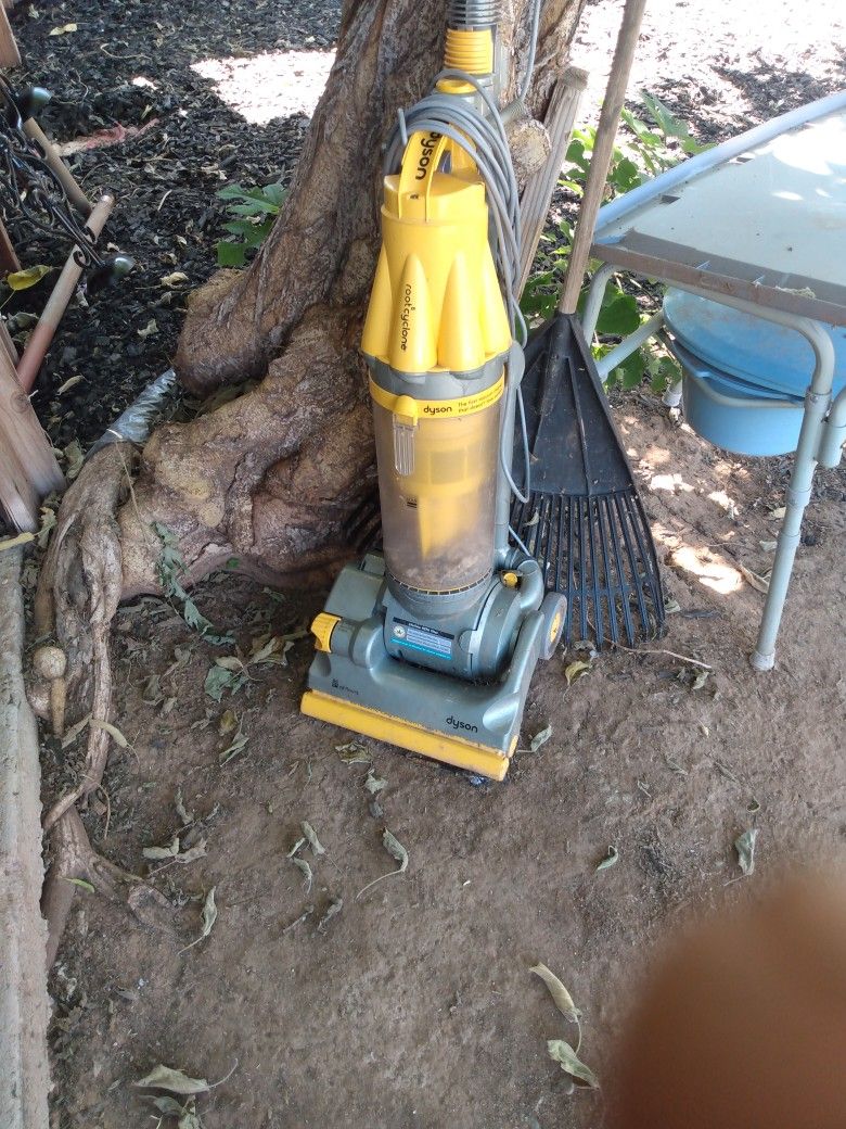 dyson rootcyone vancum cleaner2