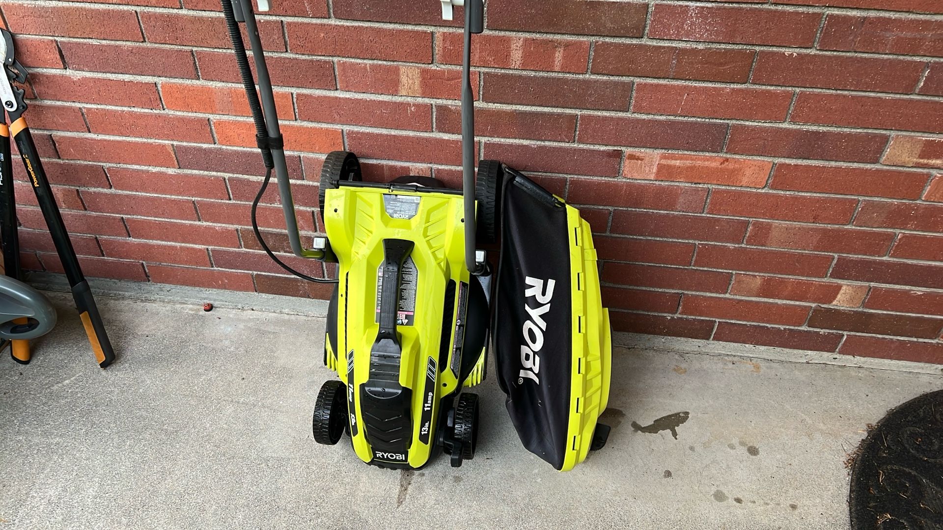 Ryobi Lawn (mulching) mower(corded electric)