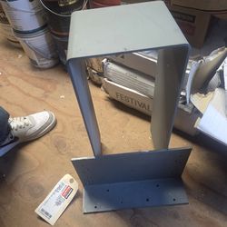 Simpson-Strong Tie HGLTV-series heavy-duty top-flange hangars