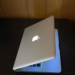 Apple MacBook Pro 13” I5/8GB/256GB SSD $140