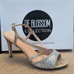 Women's Shoes - Size 7