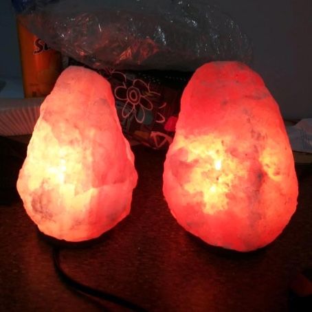 Brand New $10 (set of 2) CRYSTAL DECOR Himalayan Pink Salt Lamp 7” Tall