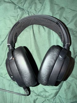 Steelseries artic nova pro wired for ps5 and pc $145 OBO