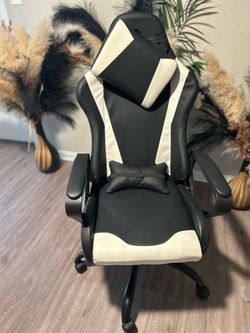 Gaming chair