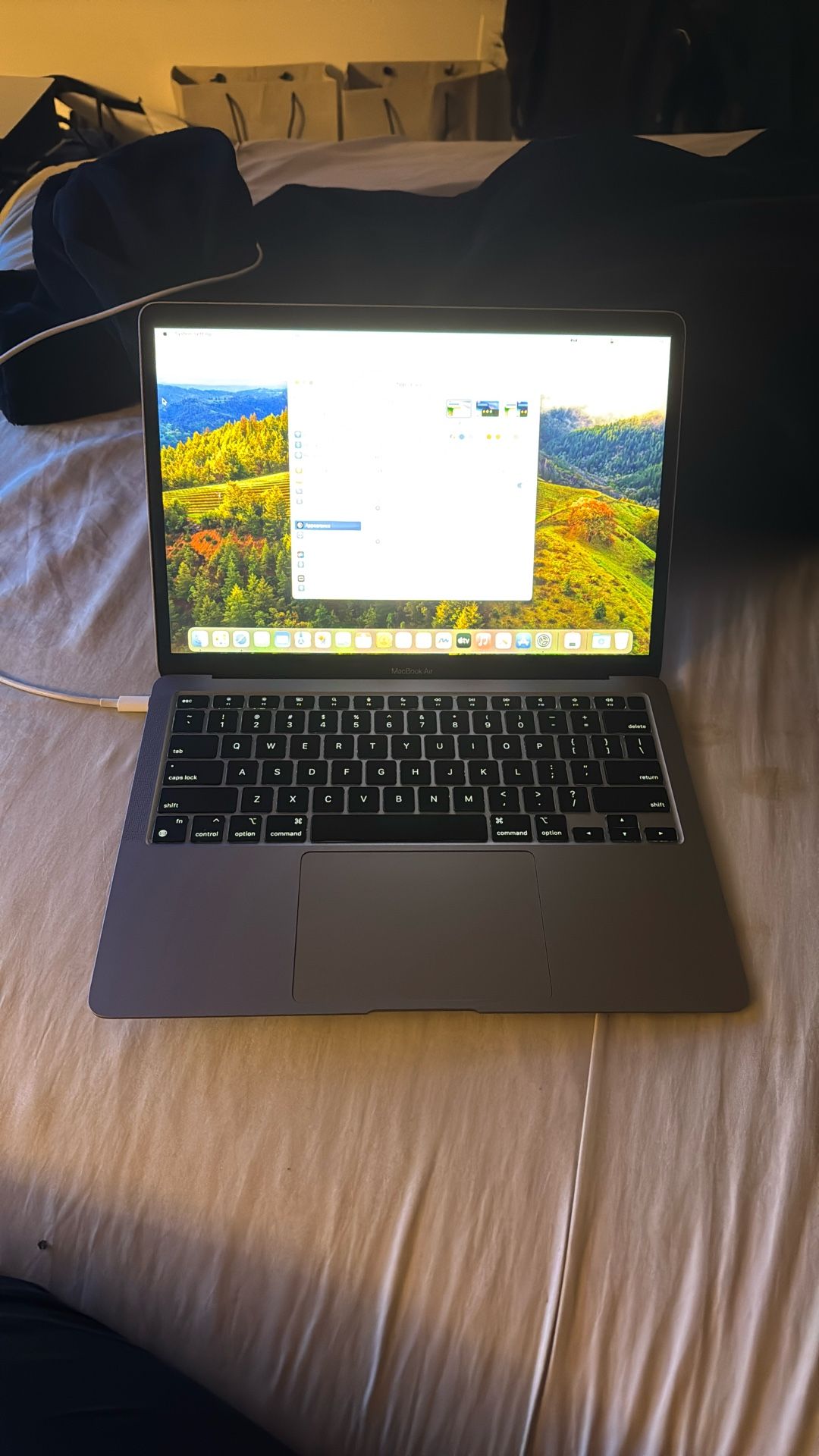 Apple MacBook Air ( 2020) 13 Inch M1 Chip 80 Cycle Count Low Use Space Grey Color 256gb Flash Hd 8ram