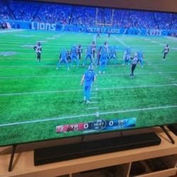 Samsung 70” Class 7 Series LED 4K UHD Smart Tizen TV