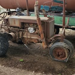 Case Tractor Yard Art Chino