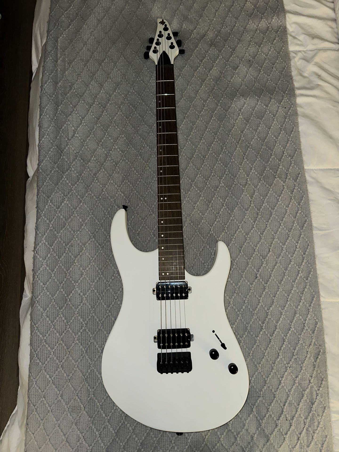 Electric Guitar + Fender Amp