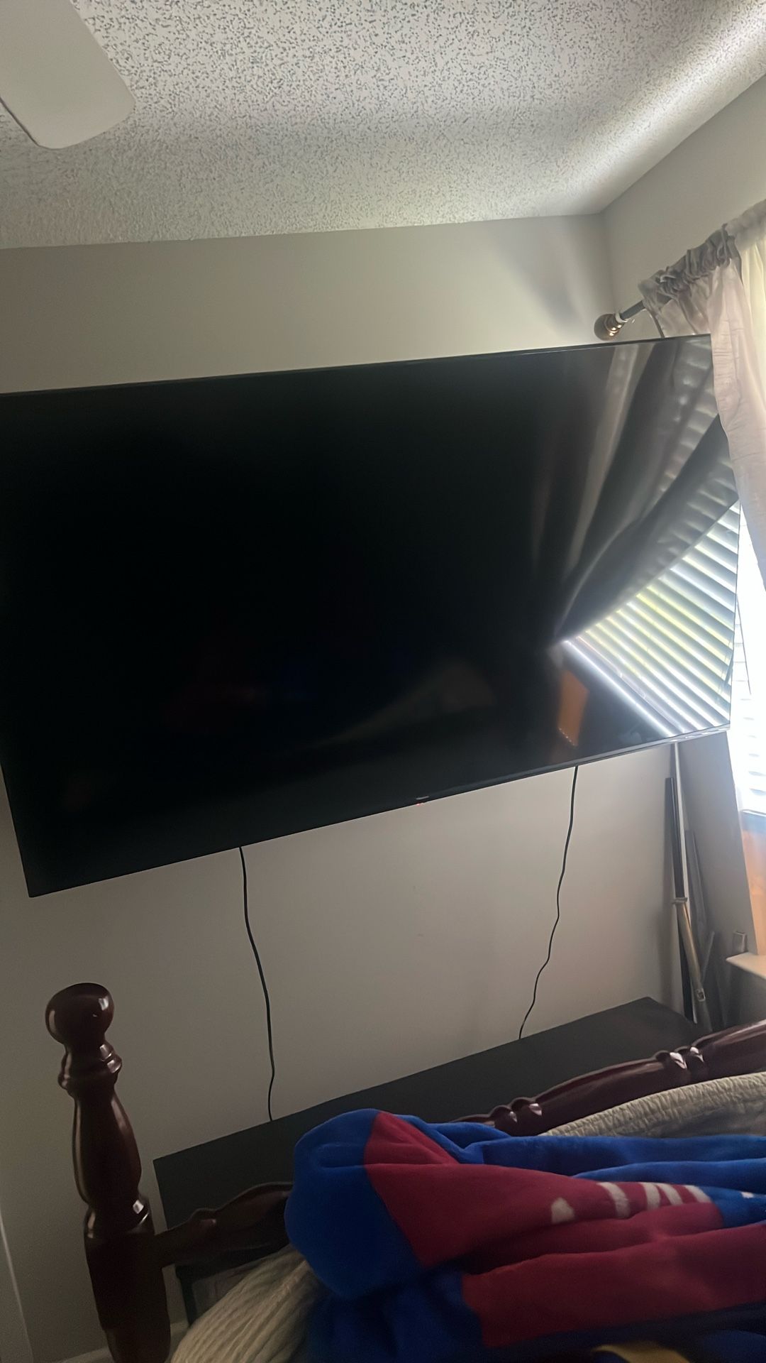 72” Hisense Flat Screen Tv