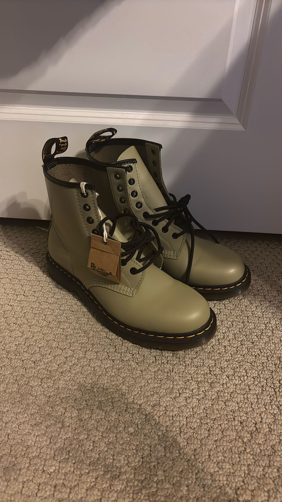 Doc Martens New 1460 Boots Smooth Pale Olive Green