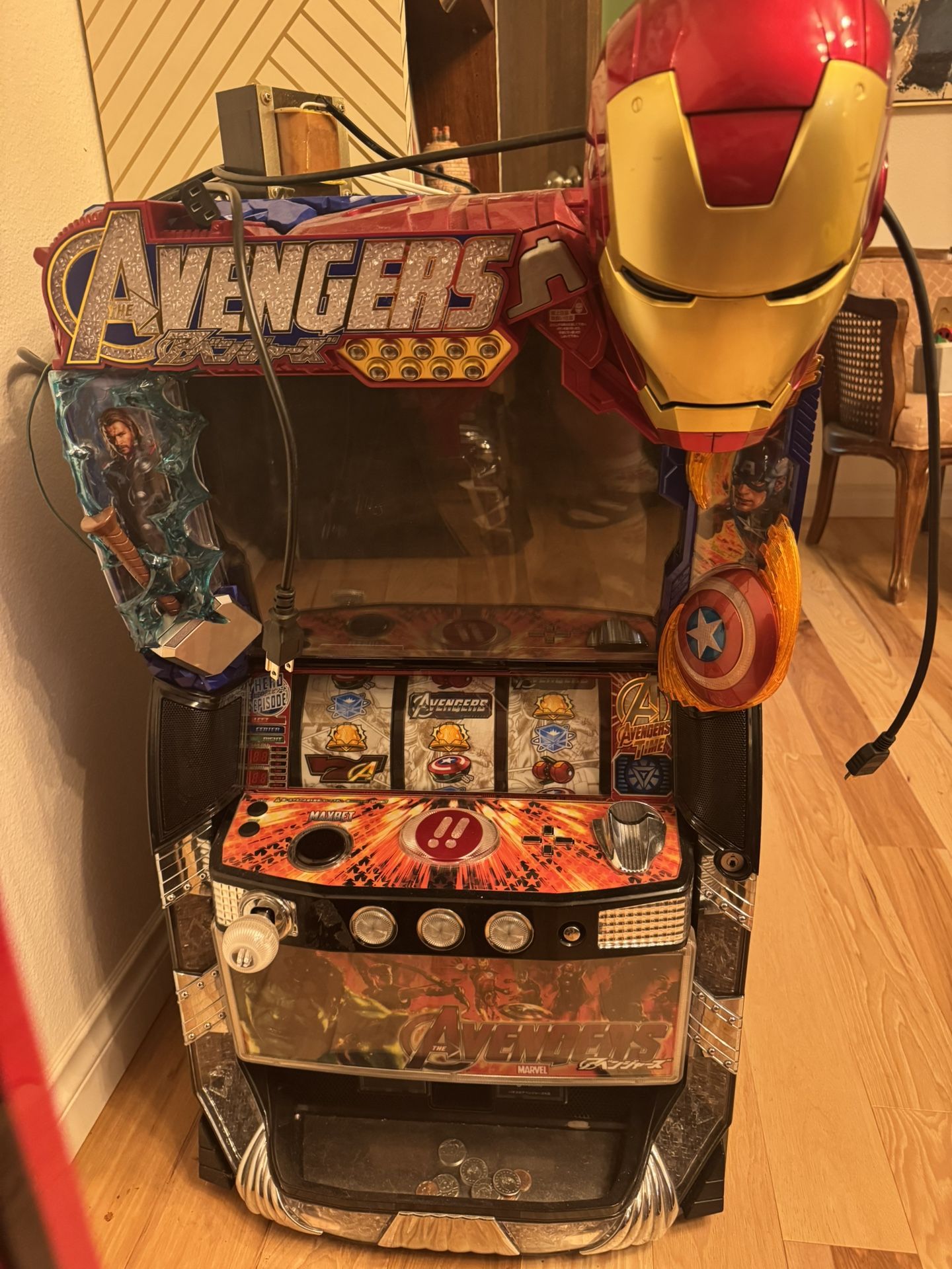 Avengers Japanese Pachislo Pachinko Slot Machine
