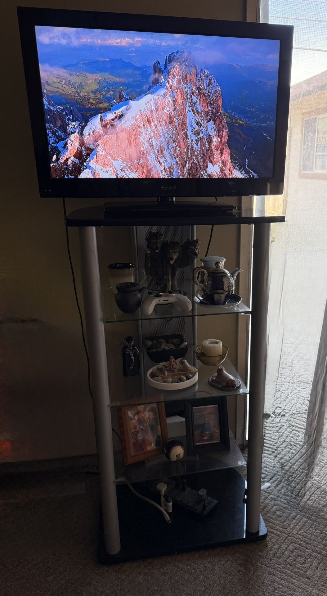 32” Tv With Stand