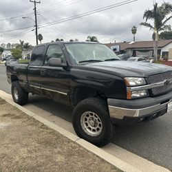2004 Chevrolet Silverado Extended Cab LS 