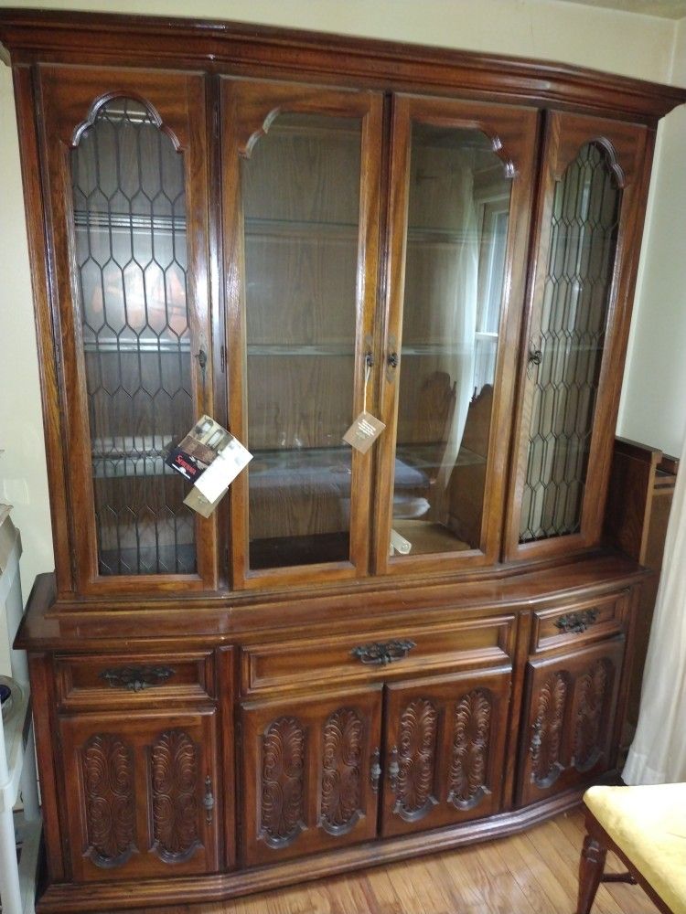 China Cabinet And Table And Chairs