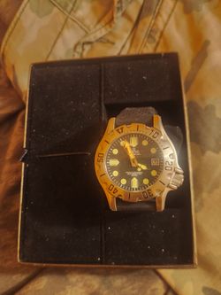 Diferent watch